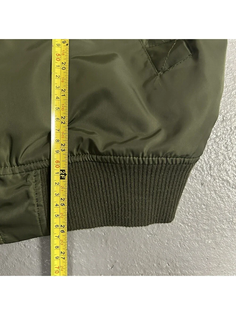 AUTHENTIC Kith Classics Olive Green Bomber Jacket Zip Up Size Medium